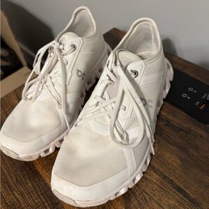 COPY - On Running ON oncloud X shoes size 9.5